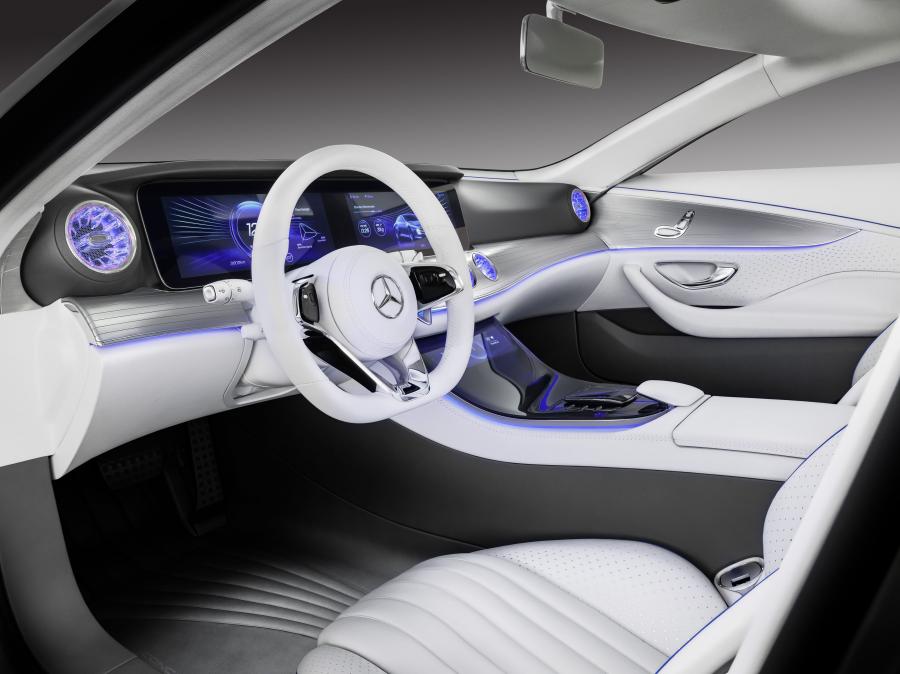  Mercedes-Benz Concept IAA 2015 года  (фото 14 из 55)